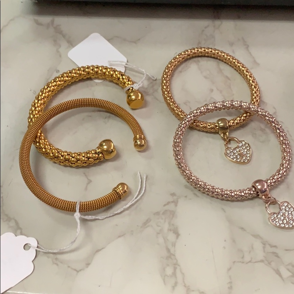 Bracelet
